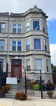 Chicago Multi-Unit Building For Sale