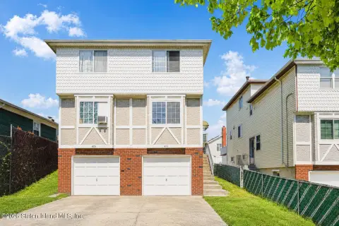 Semi-Attached Single-Family Home