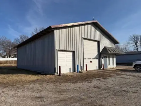 Commercial Building Near US 36