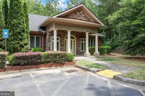 Berkeley Lake End-Unit Office Condo