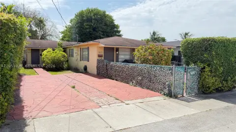 Two-Unit Residential Income Duplex