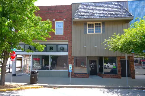 Moberly Commercial Building with Restaurant