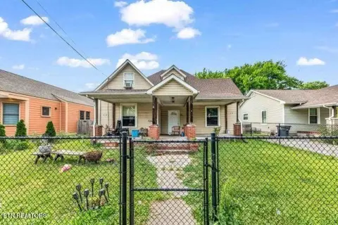 Triplex with Unfinished Fourth Unit