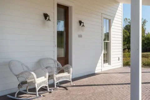 New Middleton Home with Apartment