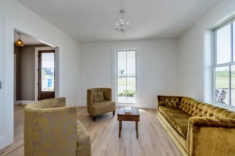 New Middleton Home with Apartment