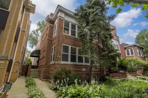 Brick Duplex With Garden Unit