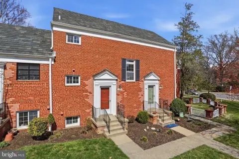 Residential Income Property with Courtyard Views