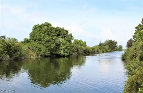 Waterfront Residential Lot in Cape Coral