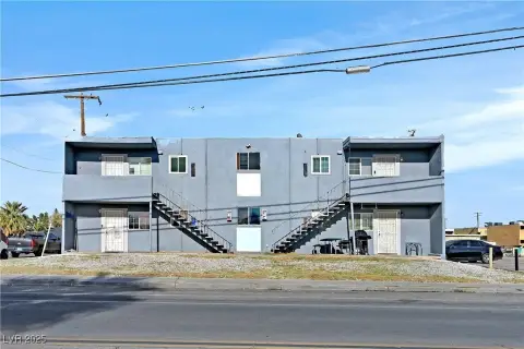 Four-Unit Property in Central Las Vegas