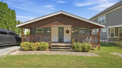 Updated Duplex with Fenced Yard