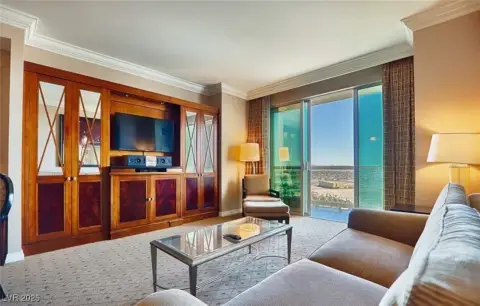 Las Vegas High-Rise Condo/Hotel