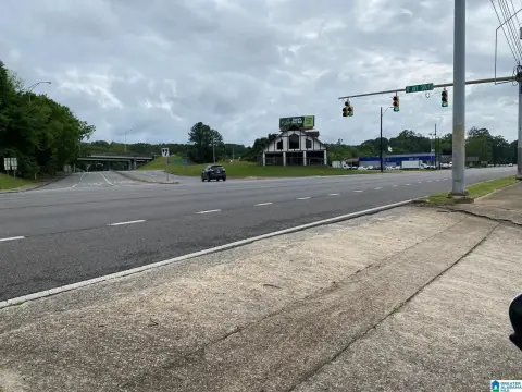 Retail Building with Extra Lot