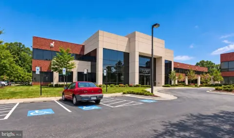 Office Unit with Executive Offices
