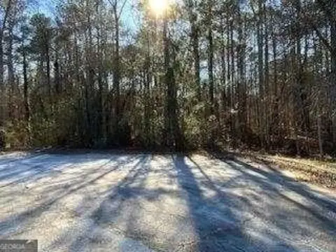 Residential Land in Conyers, GA