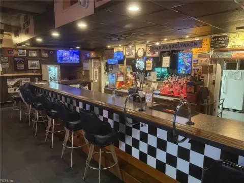 Turnkey Bar/Restaurant Business Opportunity