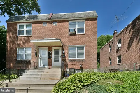 Move-In-Ready Duplex with Backyard