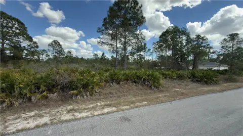 Lehigh Acres 1-Acre Homesite