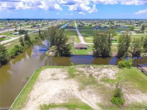 Waterfront Land in Cape Coral