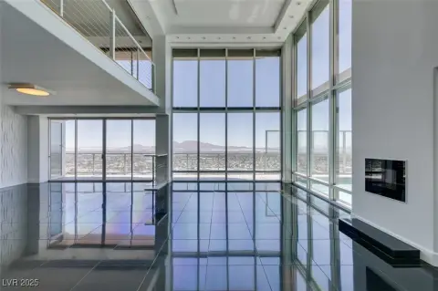 Regency Towers Penthouse with Pool