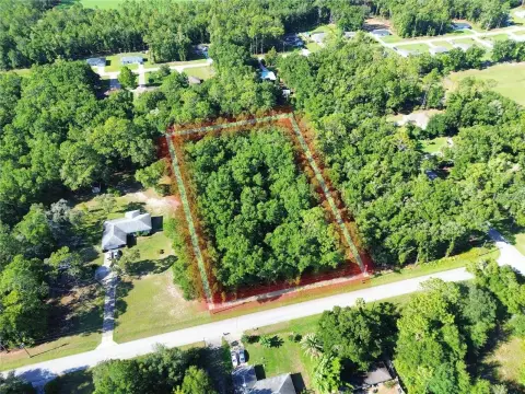 Expansive Lot Near Rainbow Springs