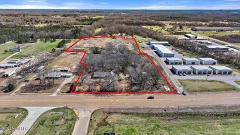 Gluckstadt Commercial Land with Office