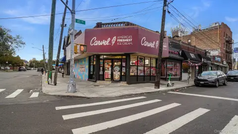 Carvel Franchise Restaurant