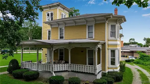 Updated 6-Unit Multifamily Investment