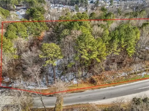 Undeveloped Land Parcel with Road Frontage