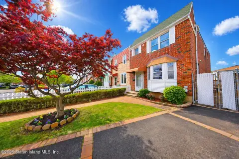 Renovated Semi-Attached Home