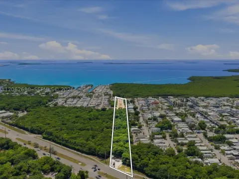 Contiguous Commercial Land Parcels