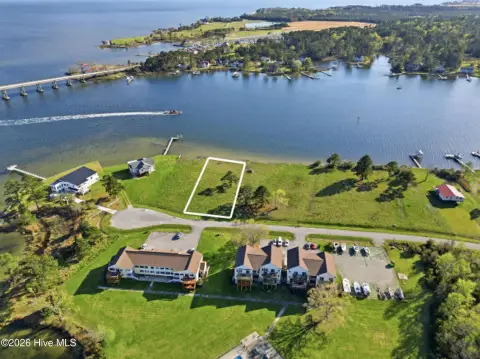 Waterfront Homesite in Oriental, NC