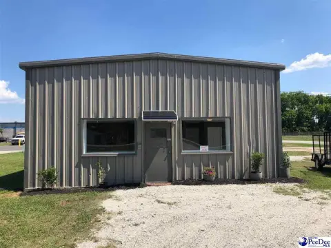 Metal Flex Warehouse with Roll-Up Doors