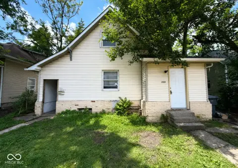 Single-Story Triplex Property