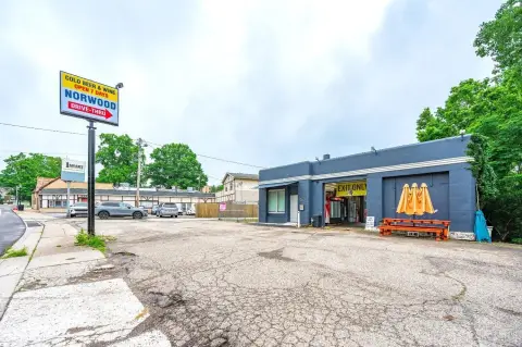Drive-Thru Liquor Store with Real Estate
