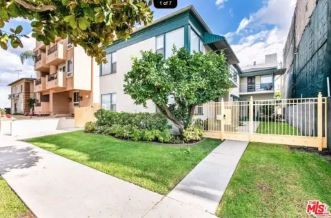 Fourplex with ADU Above Garages