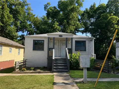 Four-Unit Quadplex with Driveway