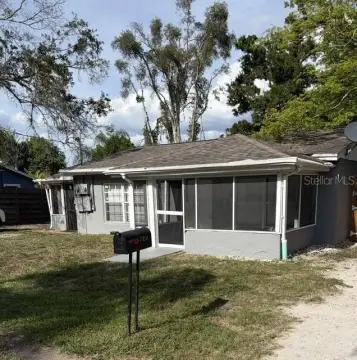Updated Duplex with Screened Lanais