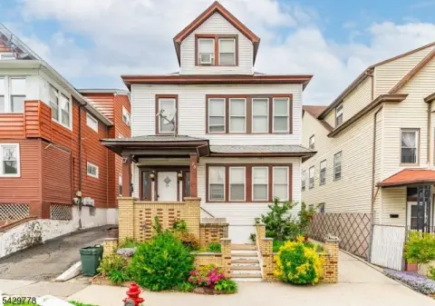 Spacious Multi-Family in Paterson City