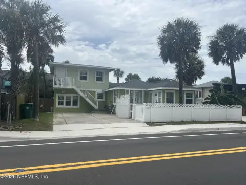 Triplex with Private Parking