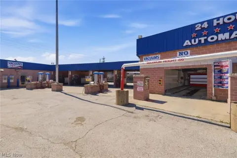 Automated Car Wash with Self-Service Bays
