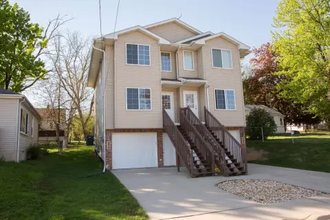 2008-Built Duplex With Backyard Deck