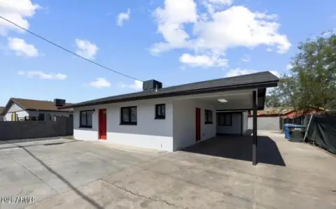 Renovated Duplex with Two Units