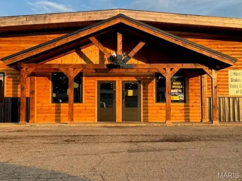 Versatile Commercial Building Near Current River