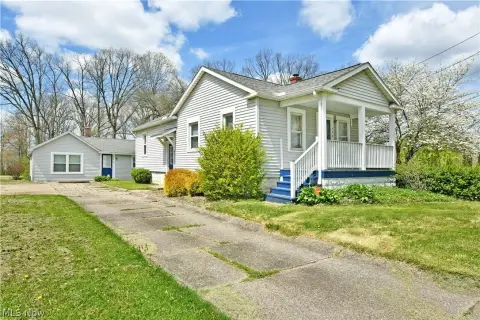 Two Homes in McDonald, OH