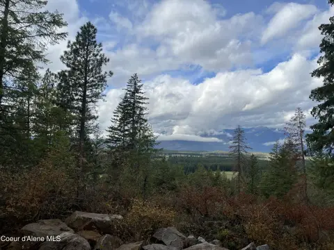 Bonners Ferry Land with Views