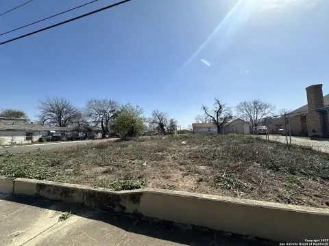 Corner Lot in South San Antonio