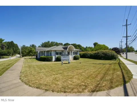 Stow Commercial Building For Sale