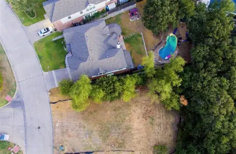 Residential Land in Arlington, TX