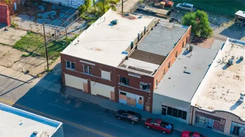 Multi-Entry Office Building