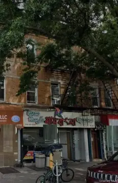 Mixed-Use Building with Restaurant Space